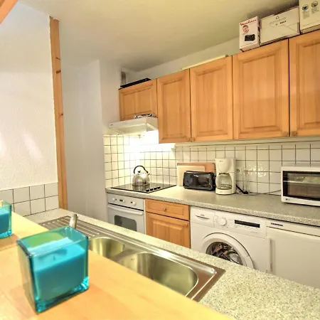 2 Pieces A Morzine, Centre-ville, Proche Pistes, Balcon Sud, Parking Couvert, 6 Couchages - Fr-1-524-41 Apartment *